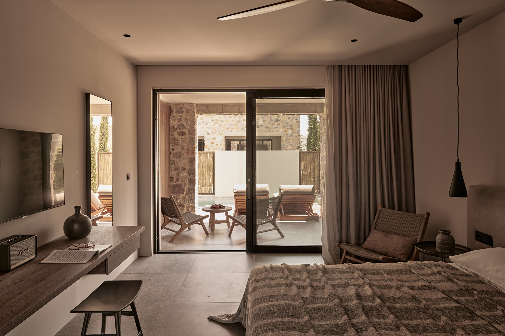 Junior Suite with Sharing Pool