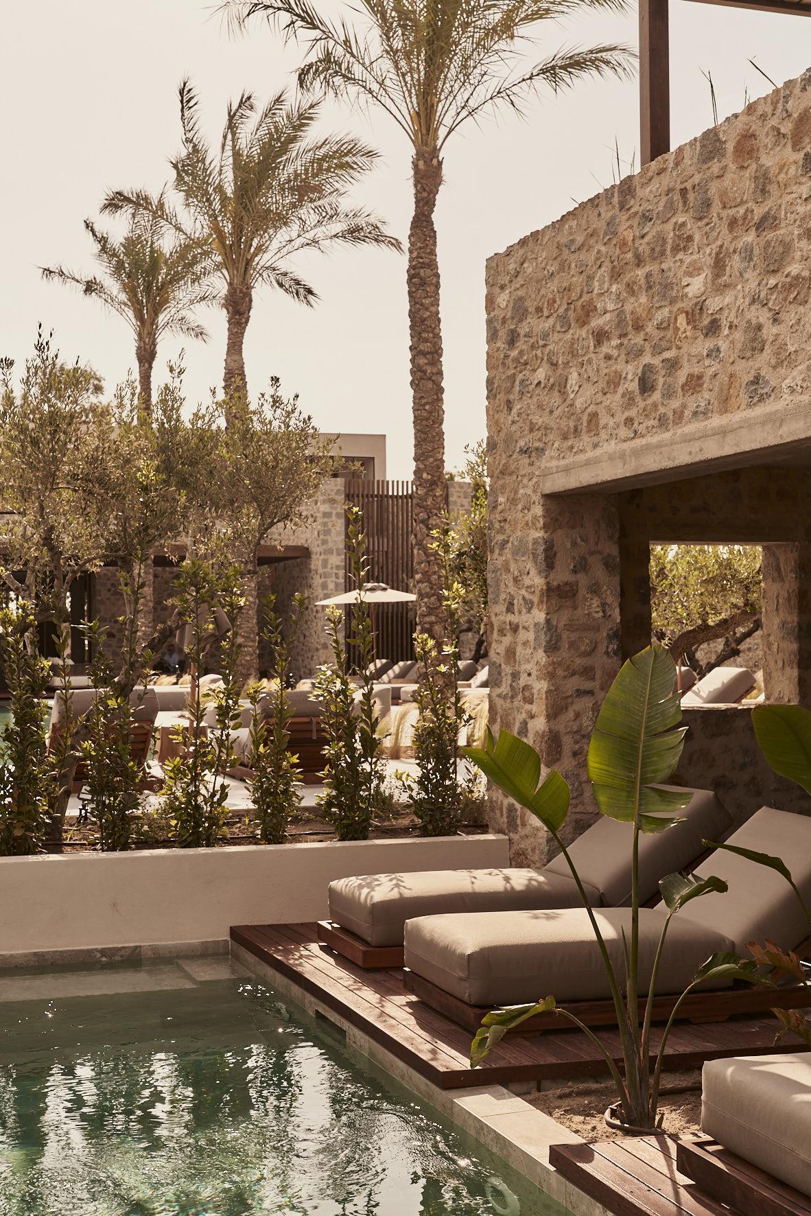 Junior Suite with Sharing Pool