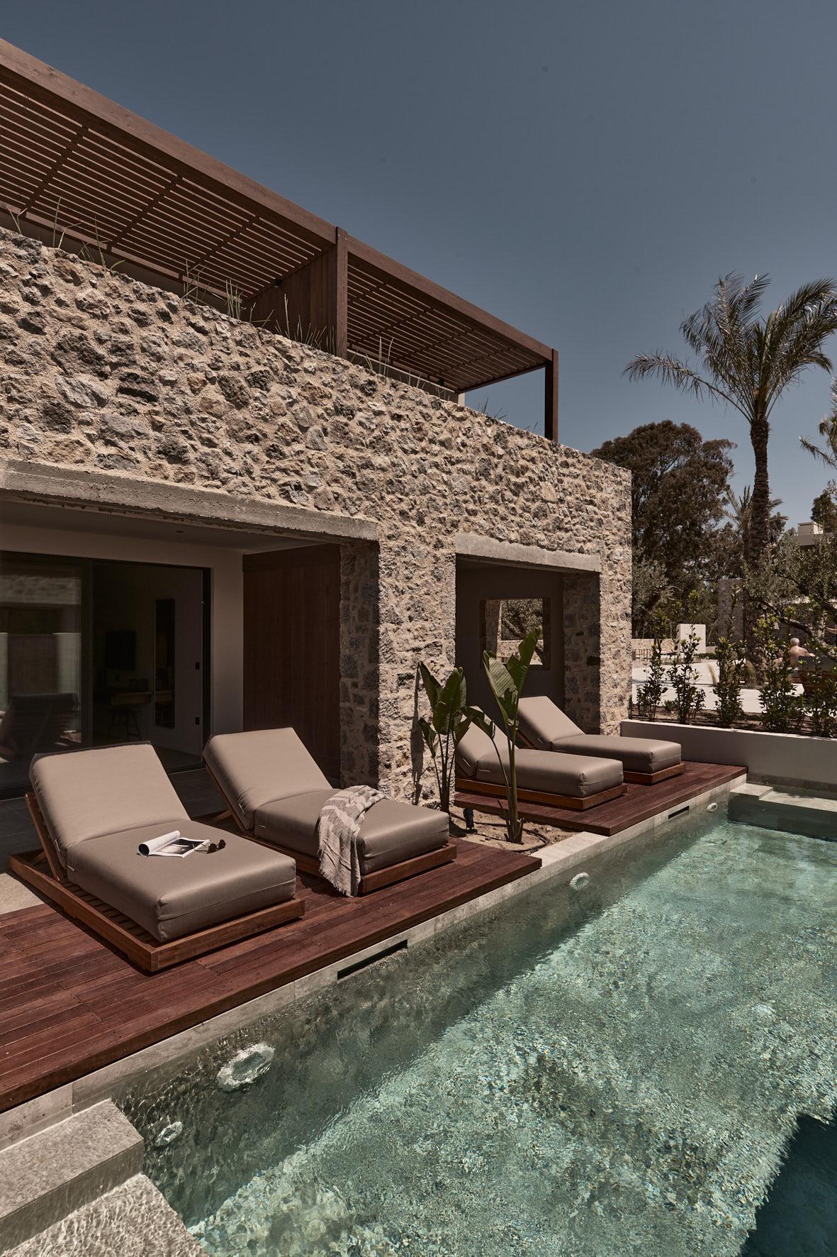 Junior Suite with Sharing Pool