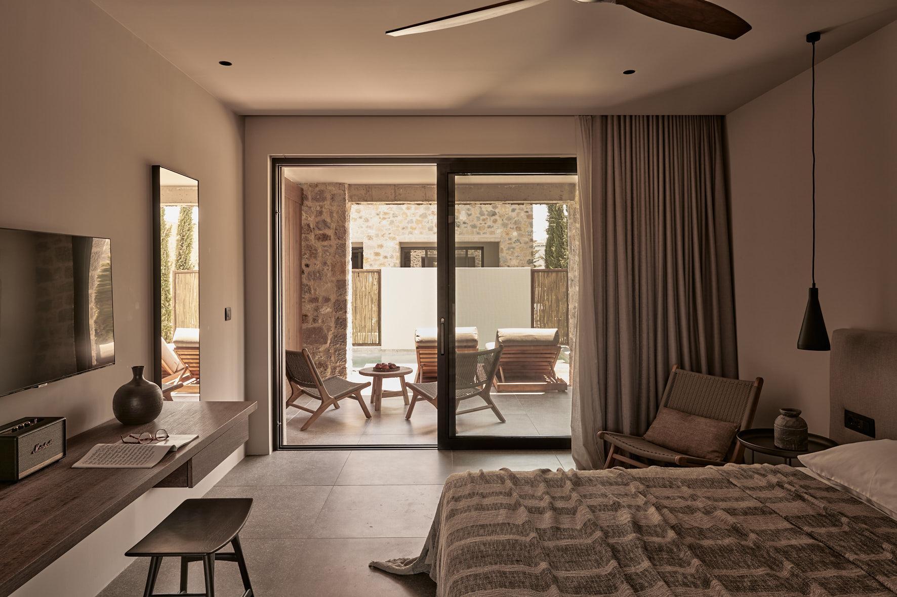 Junior Suite with Sharing Pool
