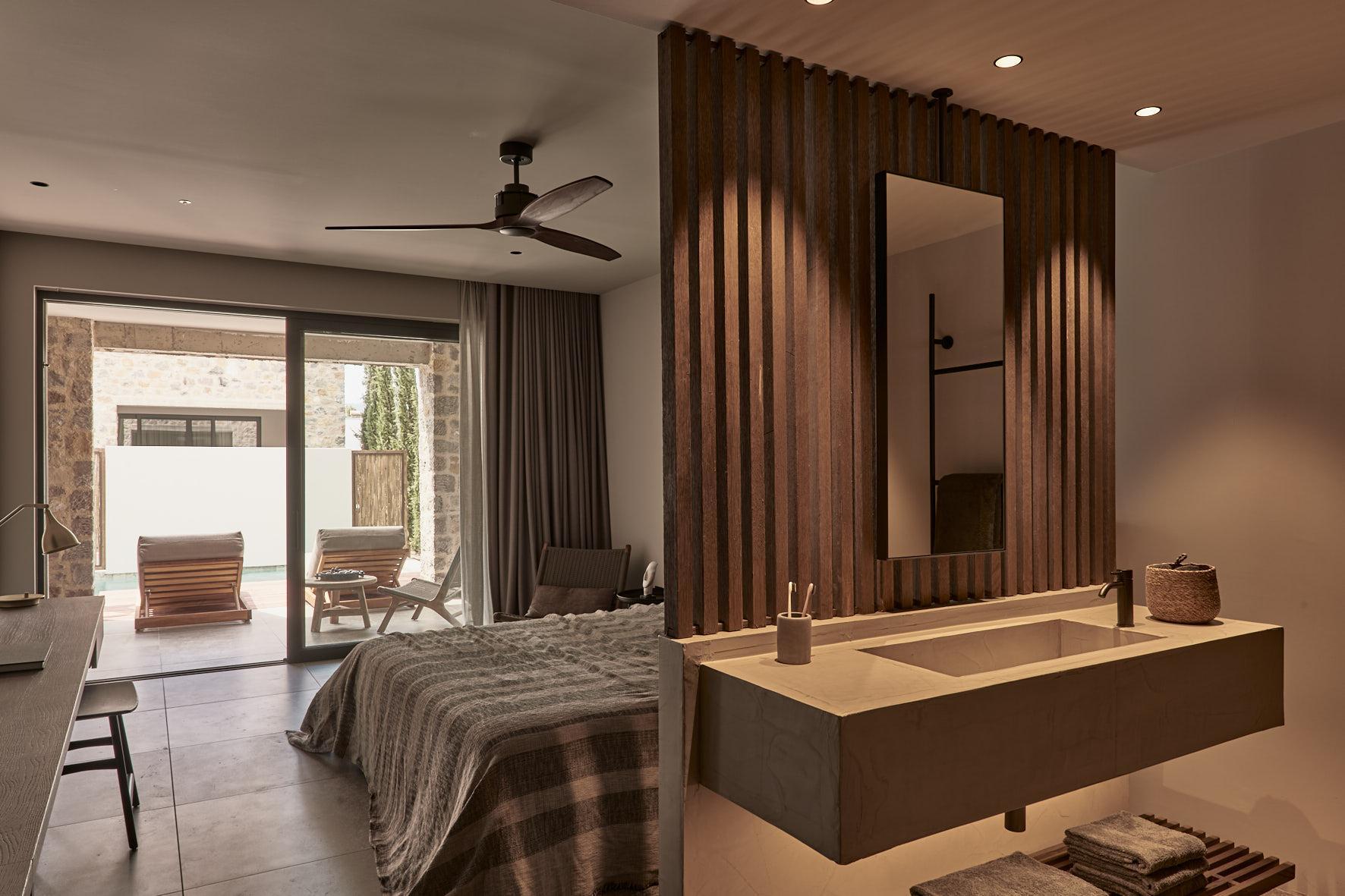 Junior Suite with Sharing Pool