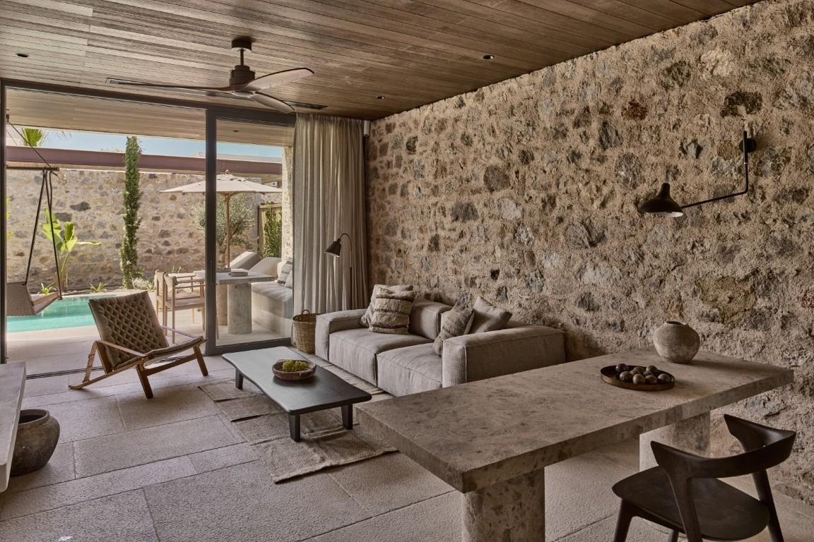 Theros Suite with Private Heated Pool